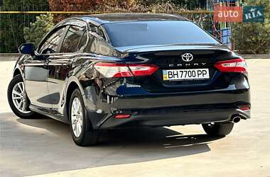 Седан Toyota Camry 2018 в 