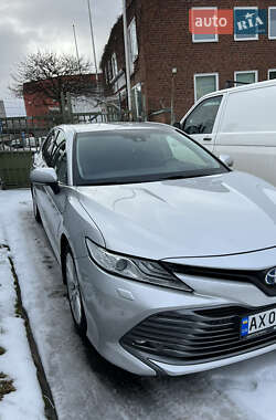 Седан Toyota Camry 2019 в Києві