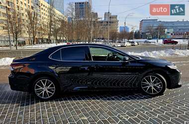 Седан Toyota Camry 2021 в Києві