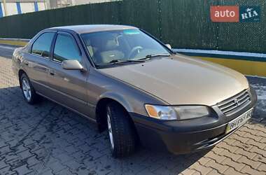 Седан Toyota Camry 1999 в Одессе