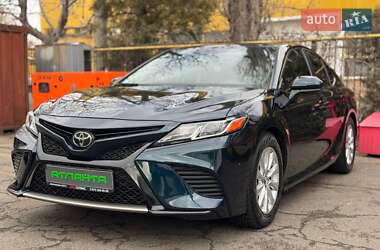 Седан Toyota Camry 2017 в Одессе