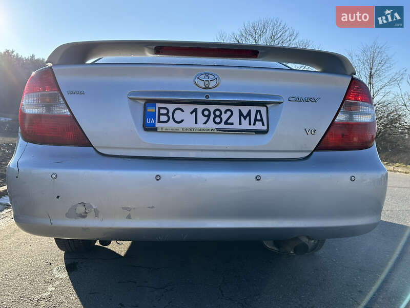 Седан Toyota Camry 2004 в Львове
