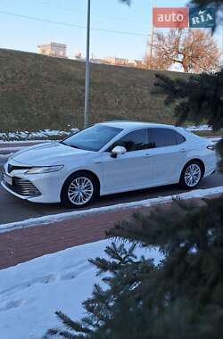 Седан Toyota Camry 2020 в Києві