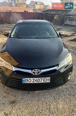 Седан Toyota Camry 2015 в Тернополе