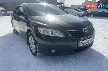 Седан Toyota Camry 2006 в Києві