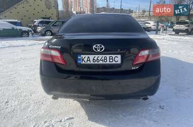 Седан Toyota Camry 2006 в Києві