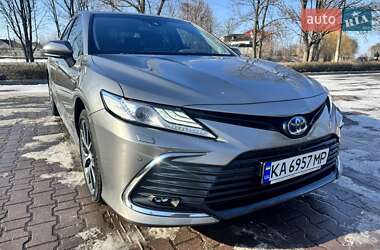 Седан Toyota Camry 2022 в Києві