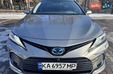 Седан Toyota Camry 2022 в Києві