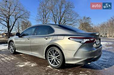 Седан Toyota Camry 2022 в Києві