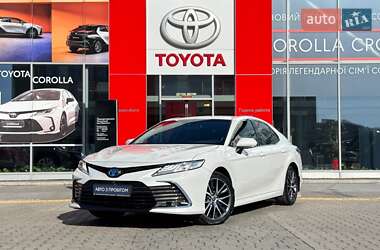 Седан Toyota Camry 2022 в Ивано-Франковске