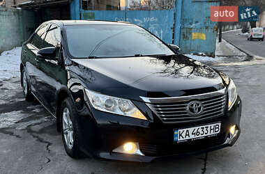 Седан Toyota Camry 2011 в Києві