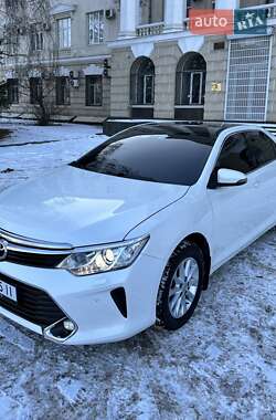 Седан Toyota Camry 2015 в 