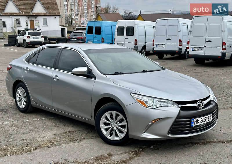 Toyota Camry 2015