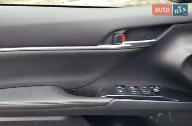 Седан Toyota Camry 2019 в 