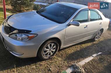 Седан Toyota Camry 2004 в 