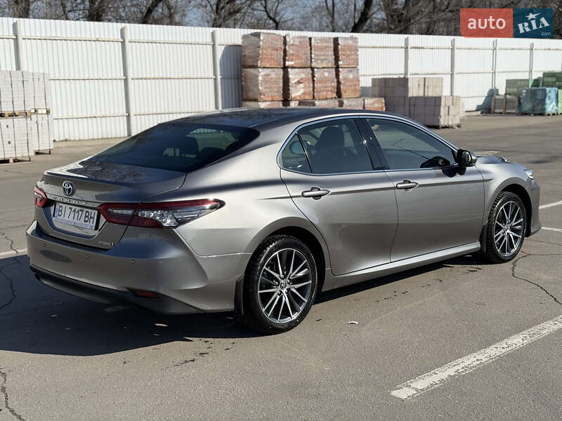 Седан Toyota Camry 2021 в Кременчуці