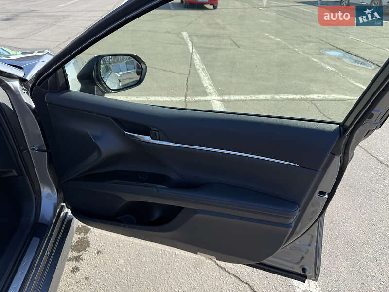 Седан Toyota Camry 2021 в Кременчуці