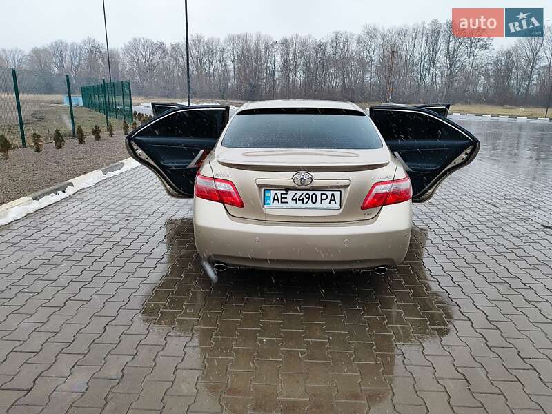 Седан Toyota Camry 2008 в Желтых Водах