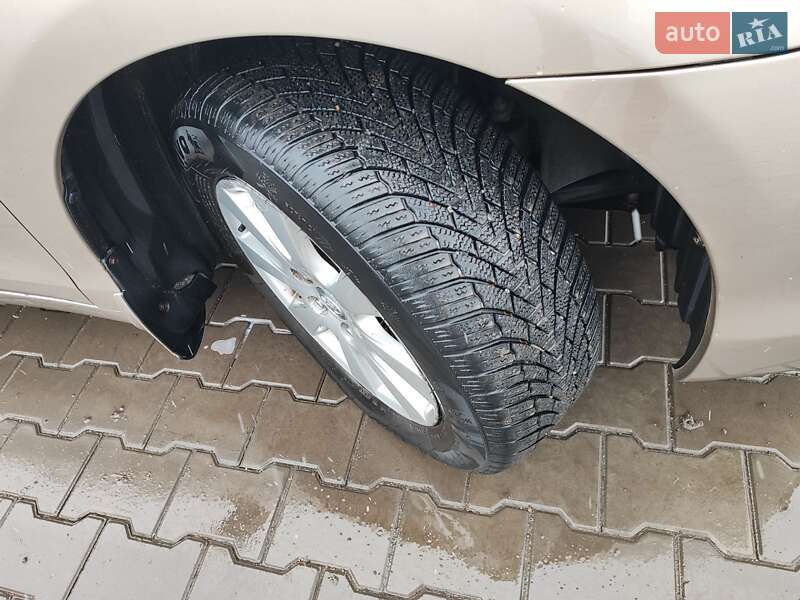 Седан Toyota Camry 2008 в Желтых Водах