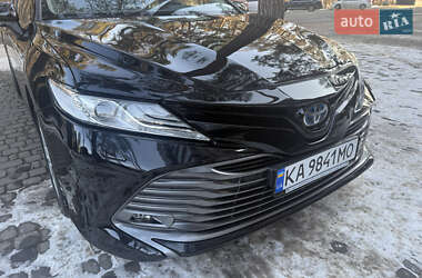 Седан Toyota Camry 2020 в Києві