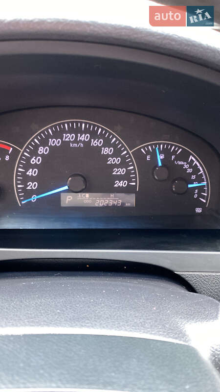 Седан Toyota Camry 2013 в Новой Водолаге