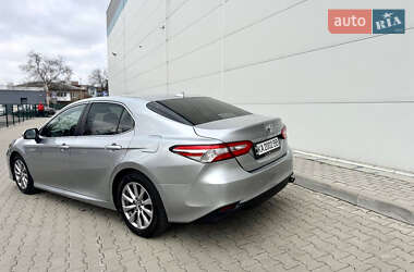 Седан Toyota Camry 2019 в Києві