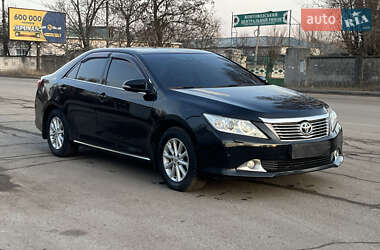 Седан Toyota Camry 2012 в Пятихатках