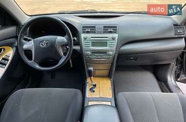 Седан Toyota Camry 2007 в Жовтих Водах