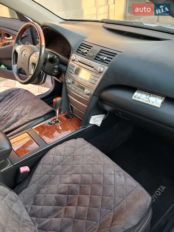 Седан Toyota Camry 2008 в Болграде