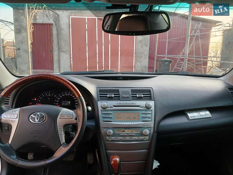 Седан Toyota Camry 2008 в Болграде