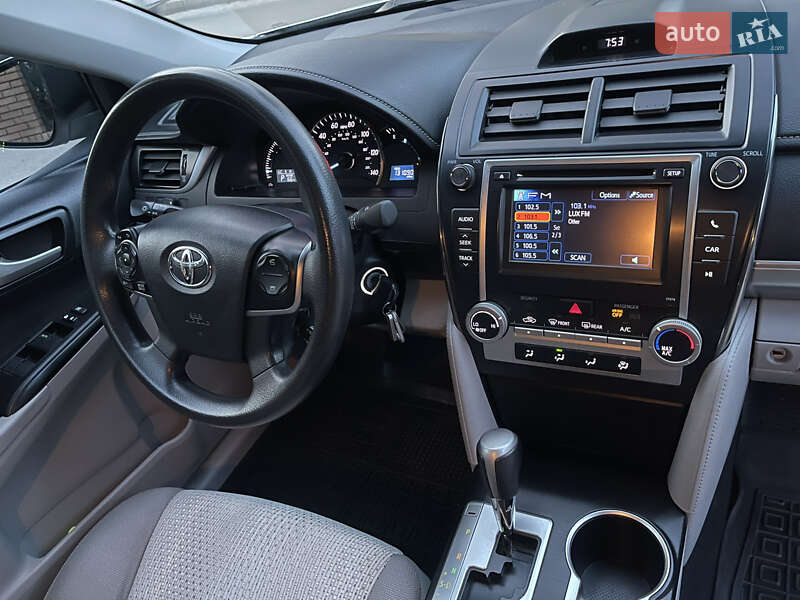 Седан Toyota Camry 2013 в Броварах