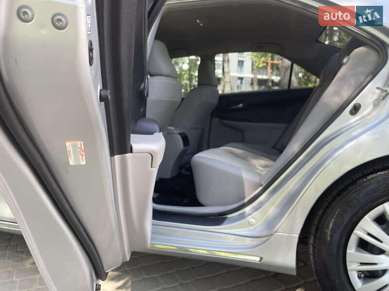 Седан Toyota Camry 2013 в Броварах