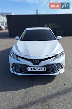 Седан Toyota Camry 2018 в 