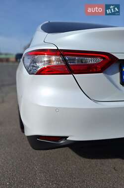 Седан Toyota Camry 2018 в 