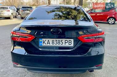 Седан Toyota Camry 2018 в 