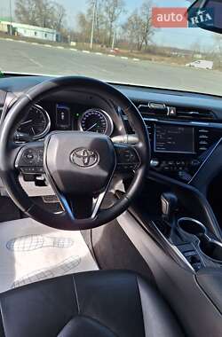 Седан Toyota Camry 2018 в 