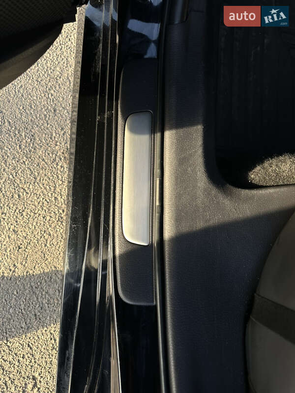 Седан Toyota Camry 2017 в Харькове