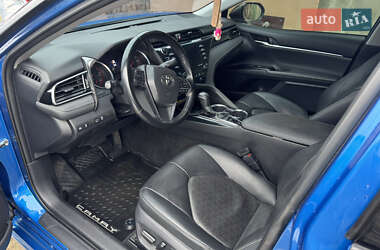 Седан Toyota Camry 2018 в 