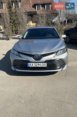 Седан Toyota Camry 2020 в Харькове