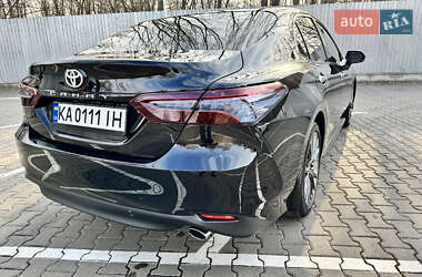 Седан Toyota Camry 2018 в Києві