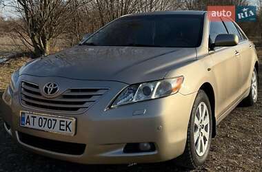 Седан Toyota Camry 2008 в Надвірній