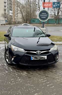 Седан Toyota Camry 2015 в 