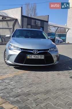 Седан Toyota Camry 2015 в Николаеве