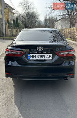 Седан Toyota Camry 2021 в 