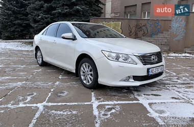 Седан Toyota Camry 2013 в Кривом Роге