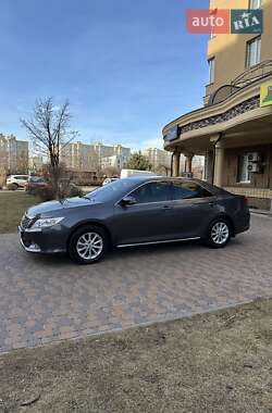 Седан Toyota Camry 2013 в 