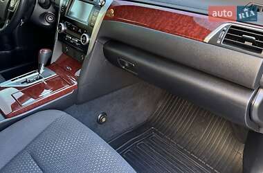 Седан Toyota Camry 2013 в 