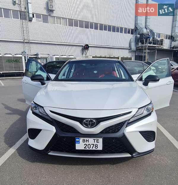 Toyota Camry 2017