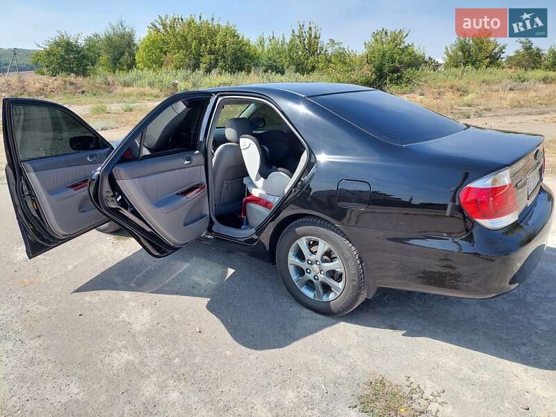 Седан Toyota Camry 2004 в Лозовой