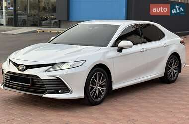 Седан Toyota Camry 2021 в Одессе